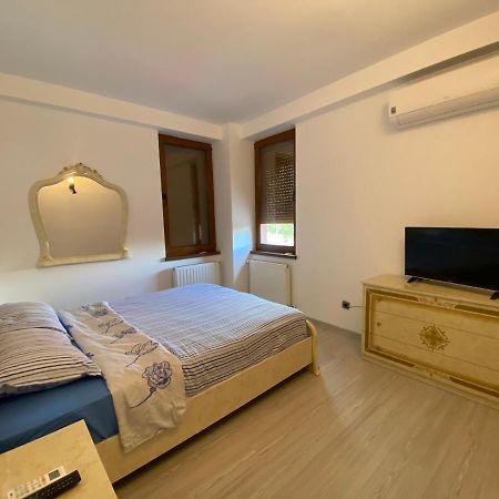 Apartament 3 Camere Бакеу Екстер'єр фото