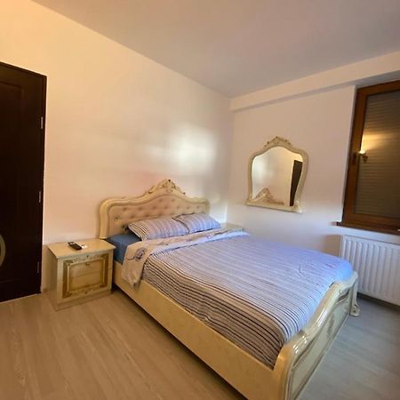 Apartament 3 Camere Бакеу Екстер'єр фото