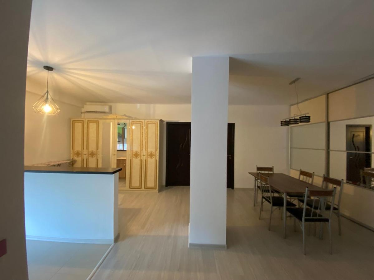 Apartament 3 Camere Бакеу Екстер'єр фото