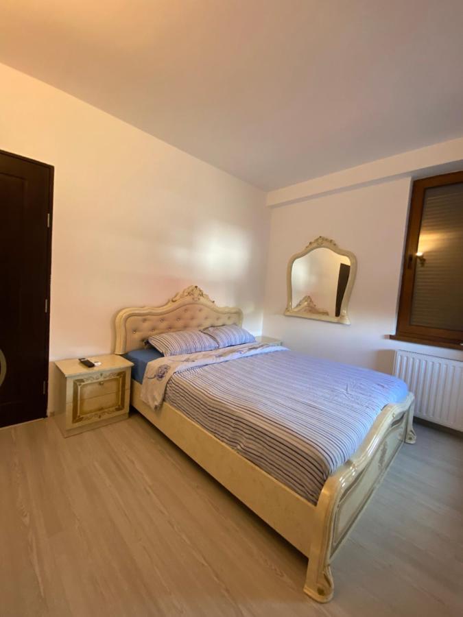 Apartament 3 Camere Бакеу Екстер'єр фото